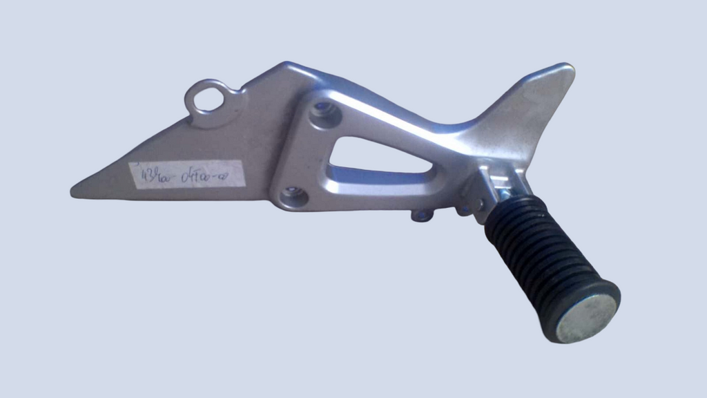 Fußrastenträger Suzuki XF650 Freewind links hinten
